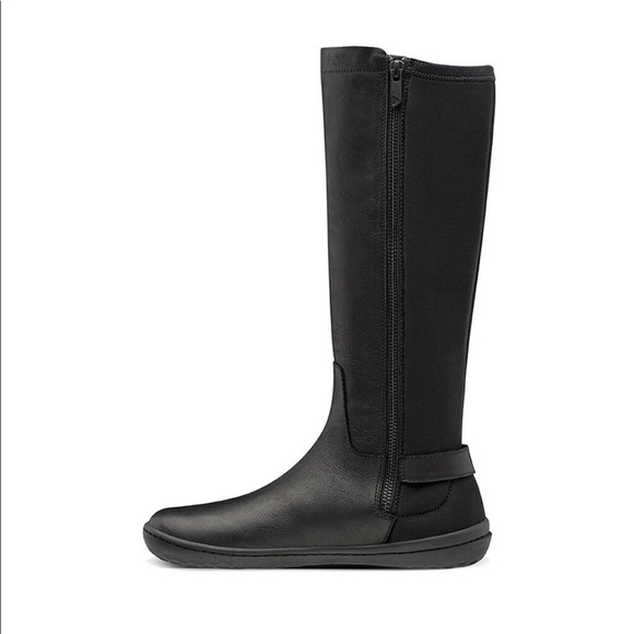 Vivobarefoot Ryder II Boots in Black - Picture 2 of 3